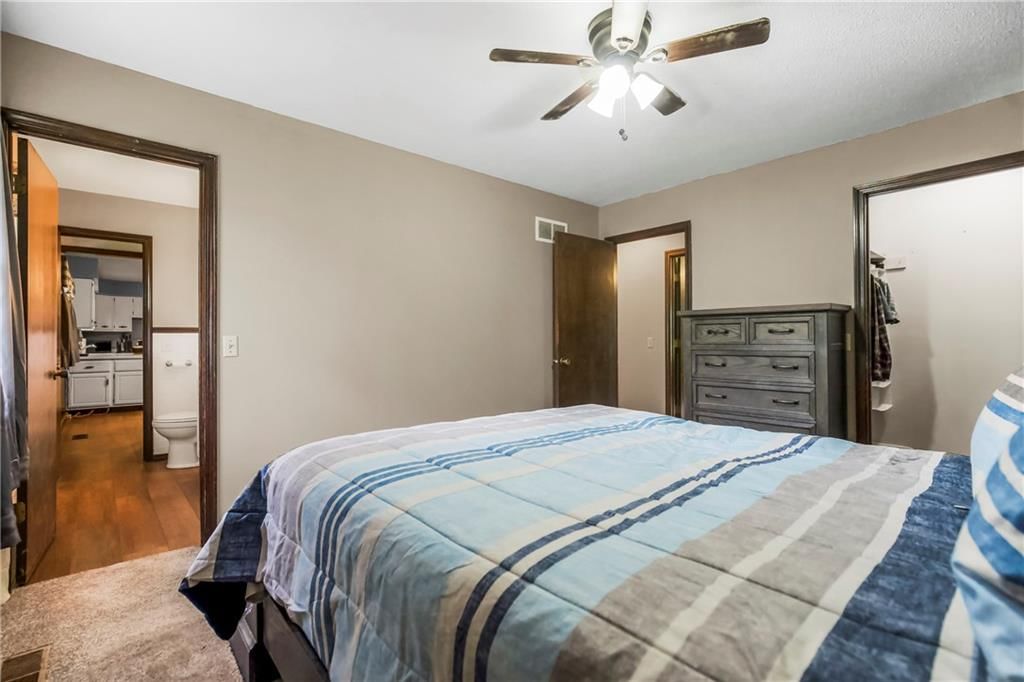 423 E Elm Street — photo 17