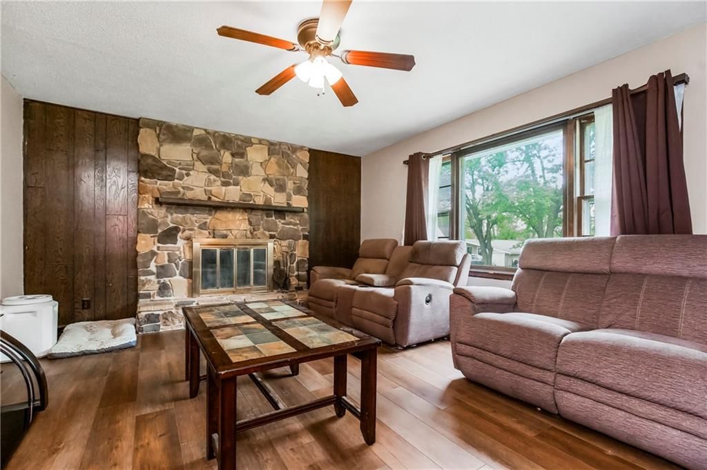 423 E Elm Street — photo 3