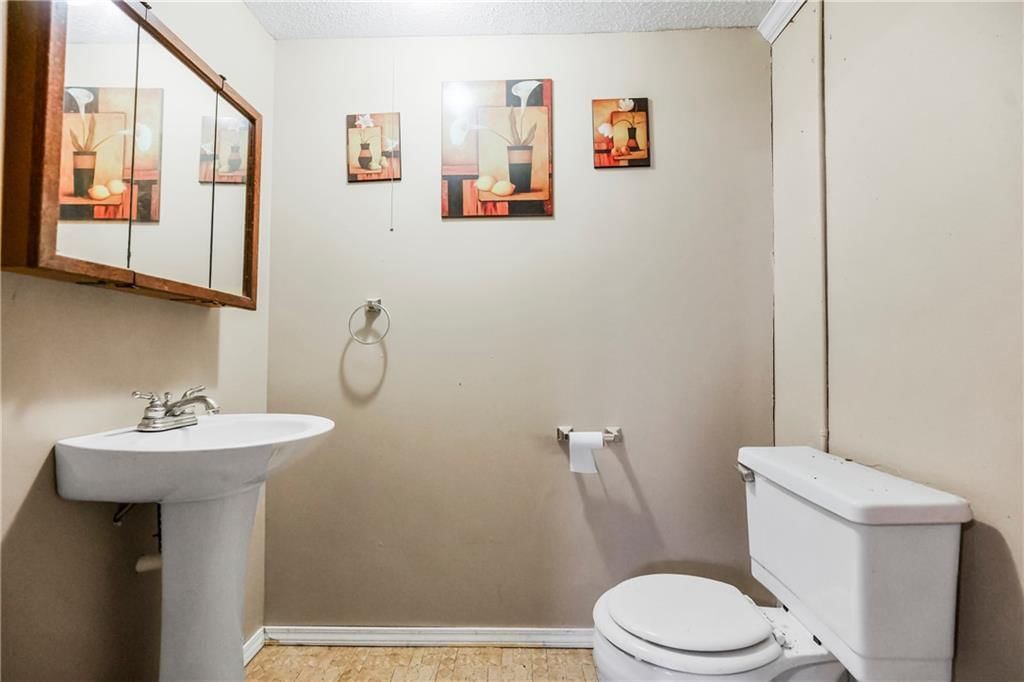 423 E Elm Street — photo 21