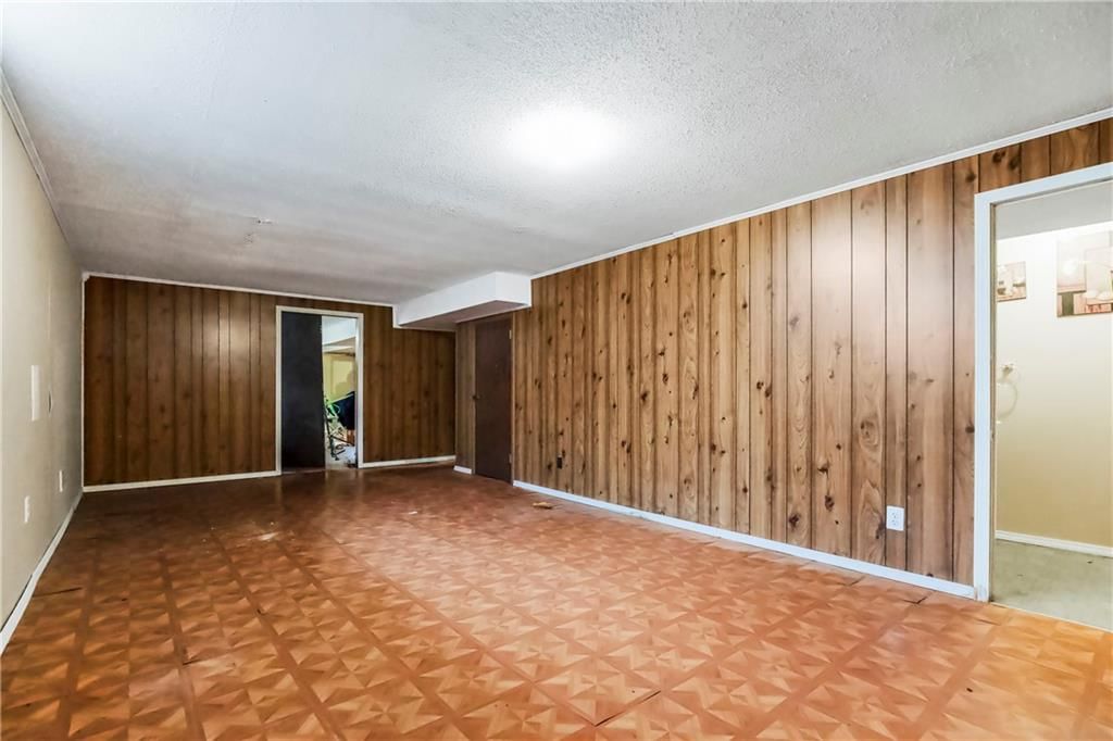 423 E Elm Street — photo 23
