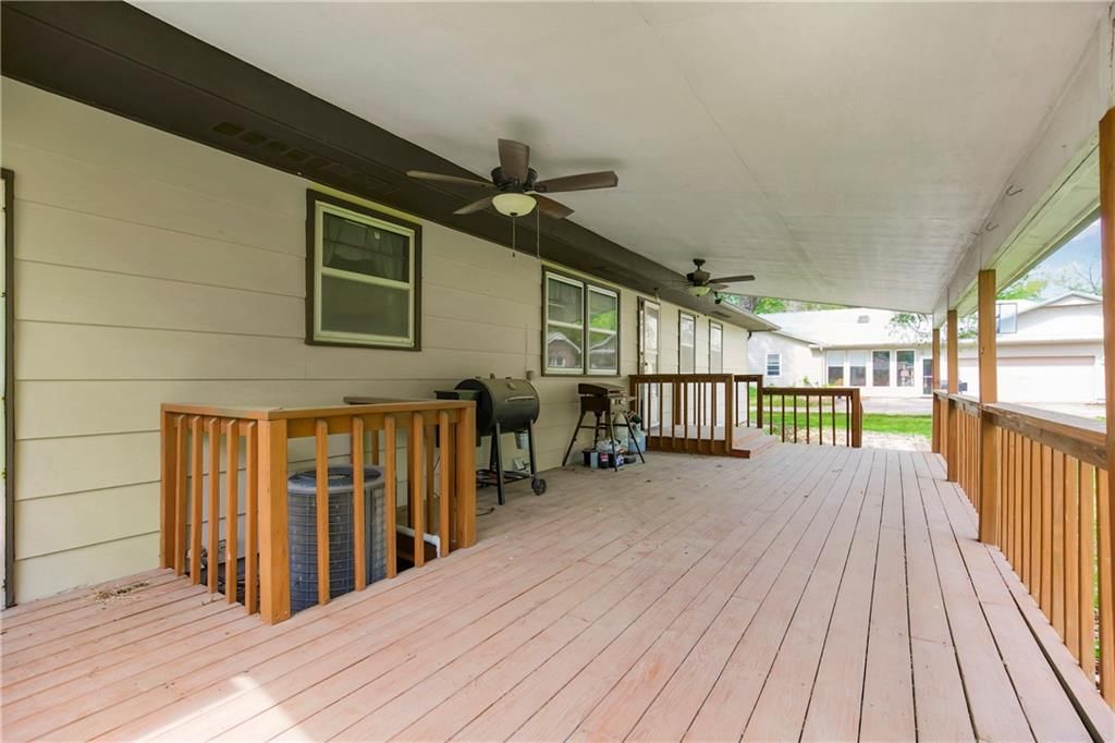 423 E Elm Street — photo 25