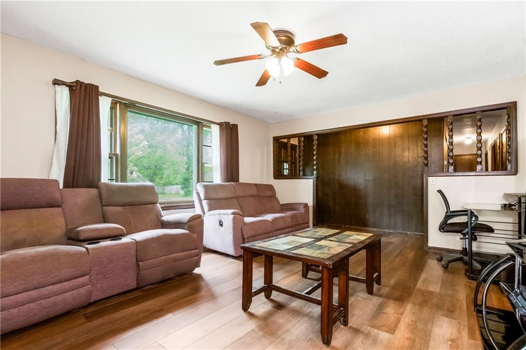 423 E Elm Street — photo 4
