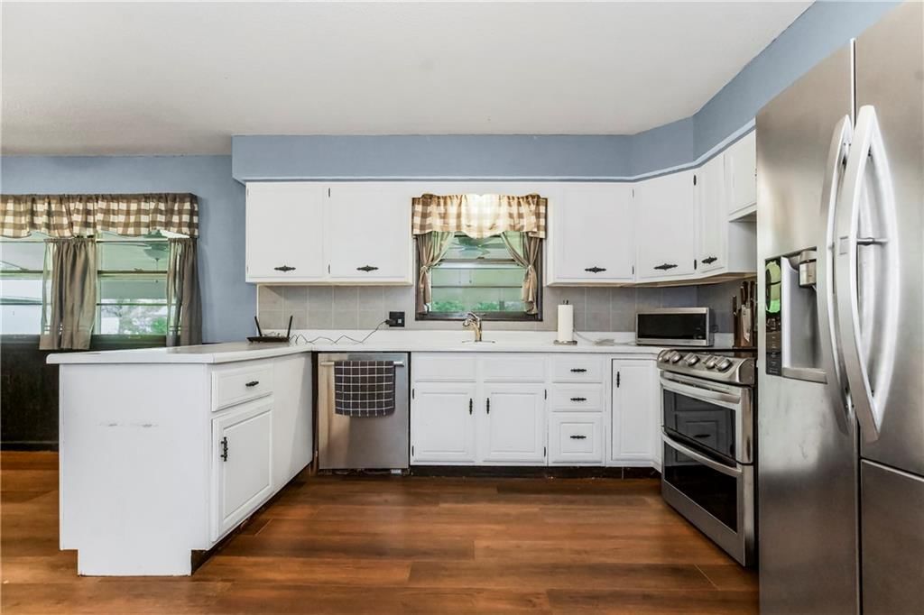 423 E Elm Street — photo 8