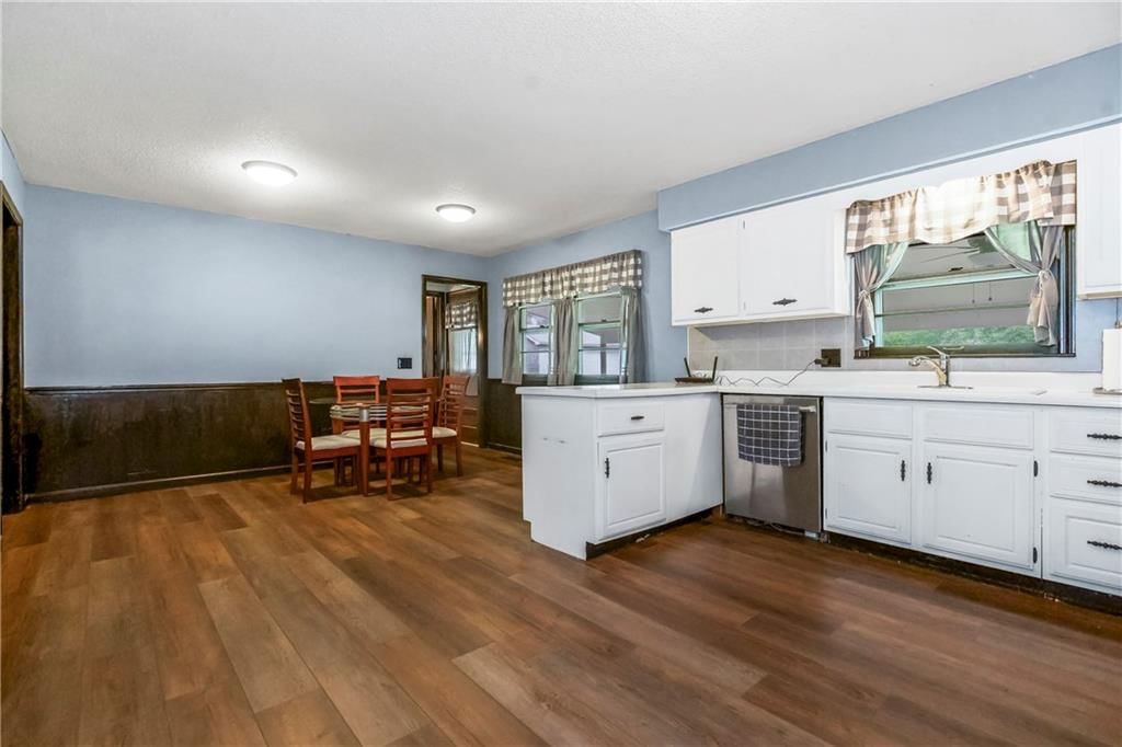 423 E Elm Street — photo 9