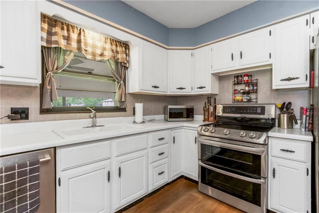 423 E Elm Street — photo 10