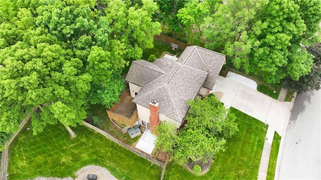 4413 NW Claymont Woods Drive — photo 46