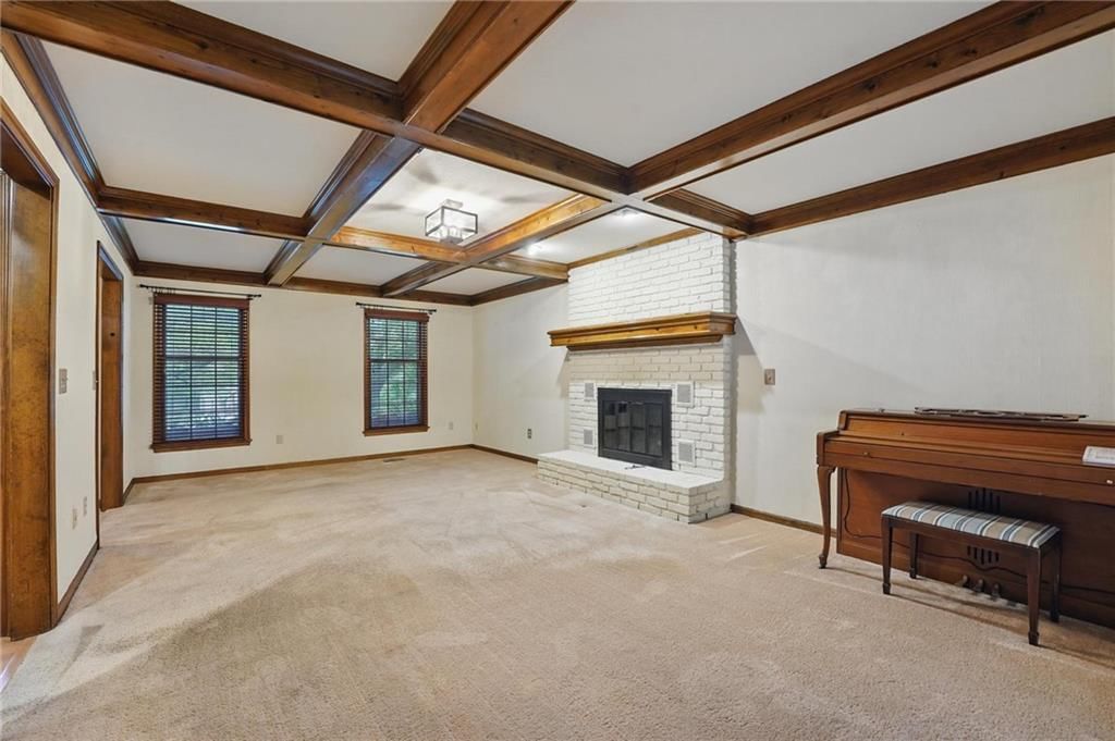 4413 NW Claymont Woods Drive — photo 6