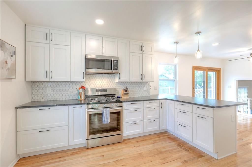9310 Alden Street — photo 9