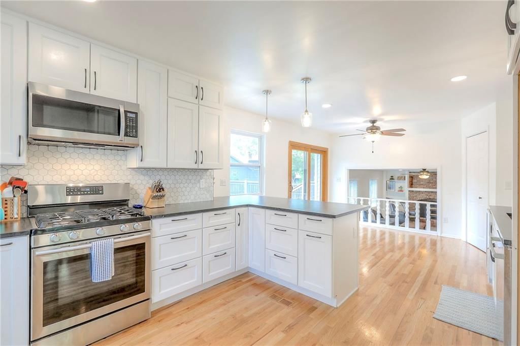 9310 Alden Street — photo 10