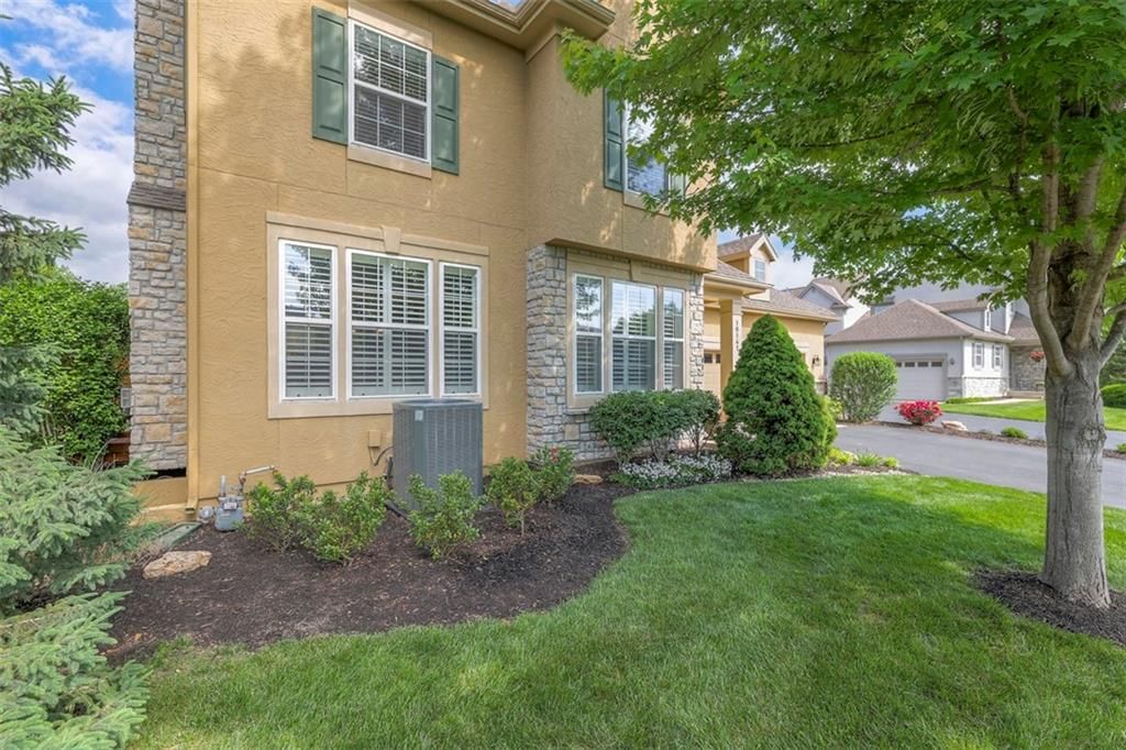 16141 Linden Street — photo 54