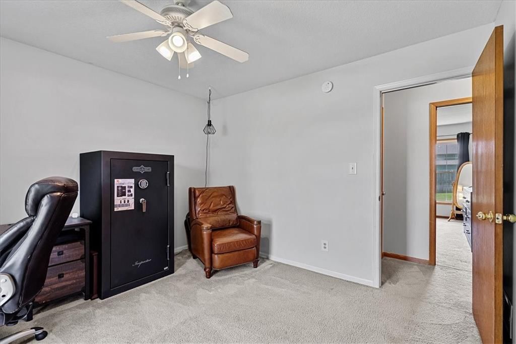 2110 Hidden Valley Drive — photo 17
