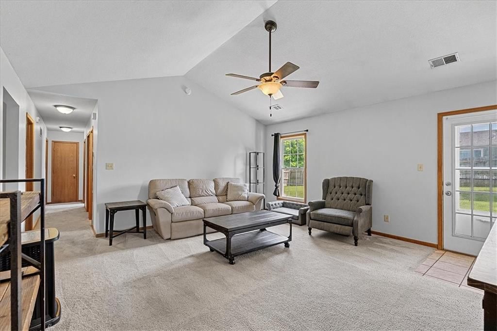 2110 Hidden Valley Drive — photo 10