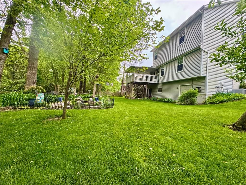 557 Crabapple Lane — photo 3