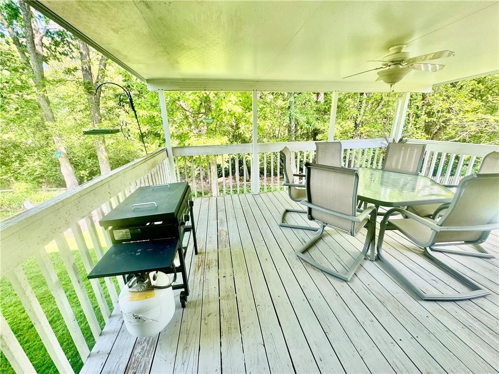 557 Crabapple Lane — photo 4