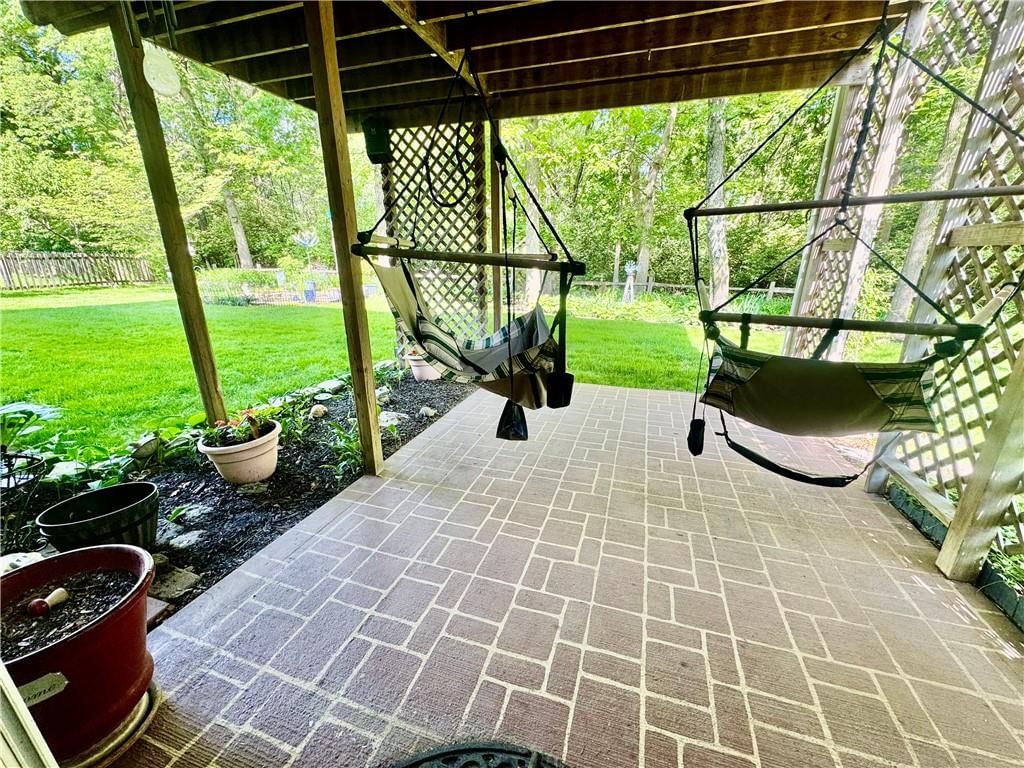 557 Crabapple Lane — photo 6