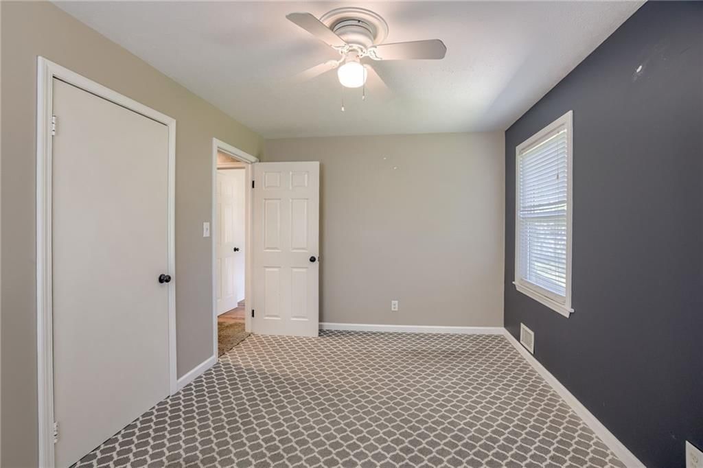 2413 Queen Ridge Drive — photo 18