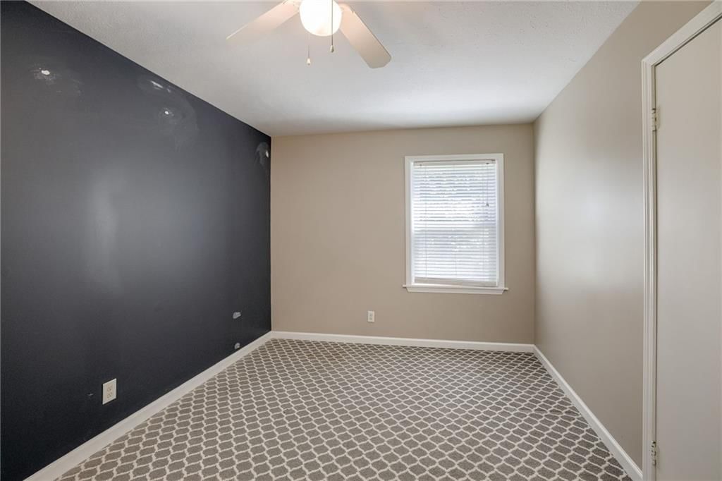 2413 Queen Ridge Drive — photo 20