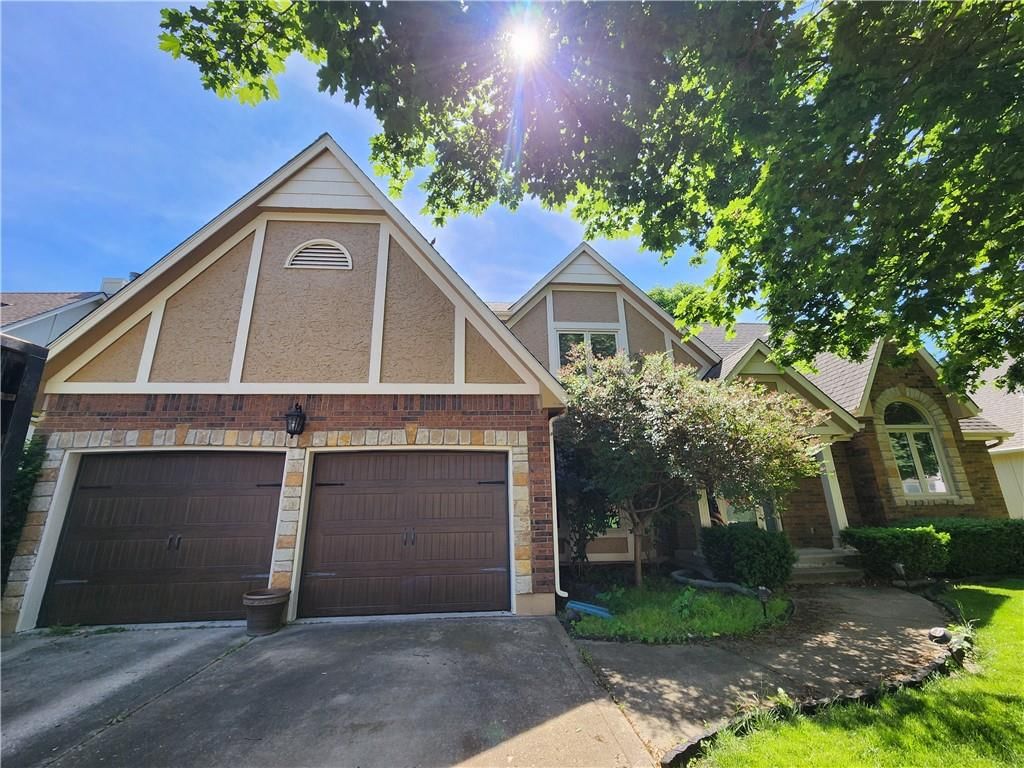 2020 NE Waterfield Drive — photo 2