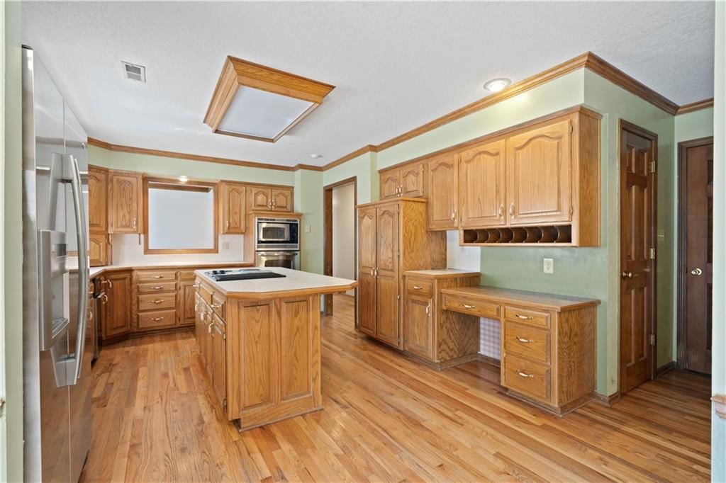 2020 NE Waterfield Drive — photo 11