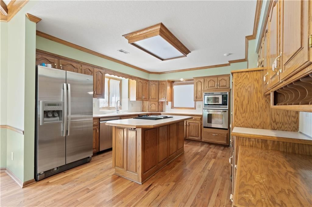 2020 NE Waterfield Drive — photo 12