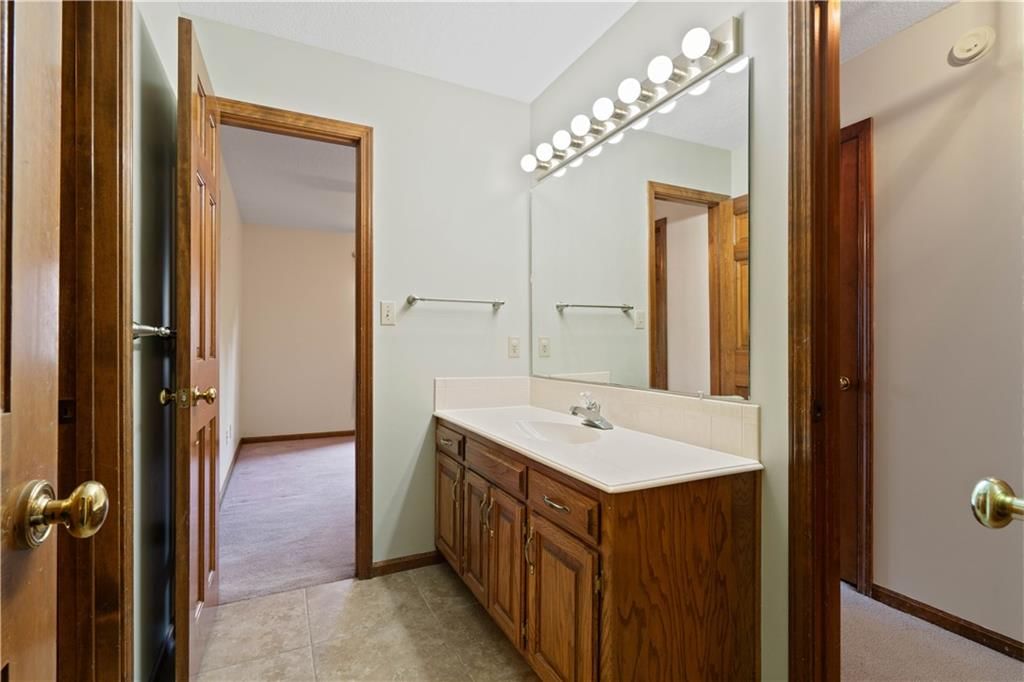 2020 NE Waterfield Drive — photo 22
