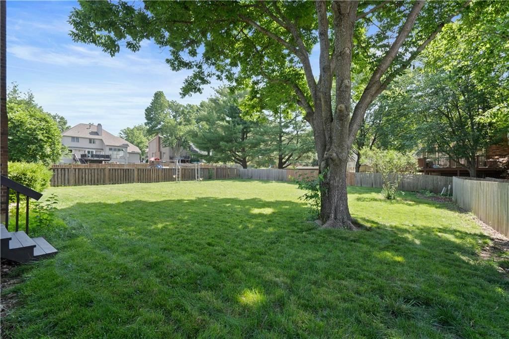 2020 NE Waterfield Drive — photo 27