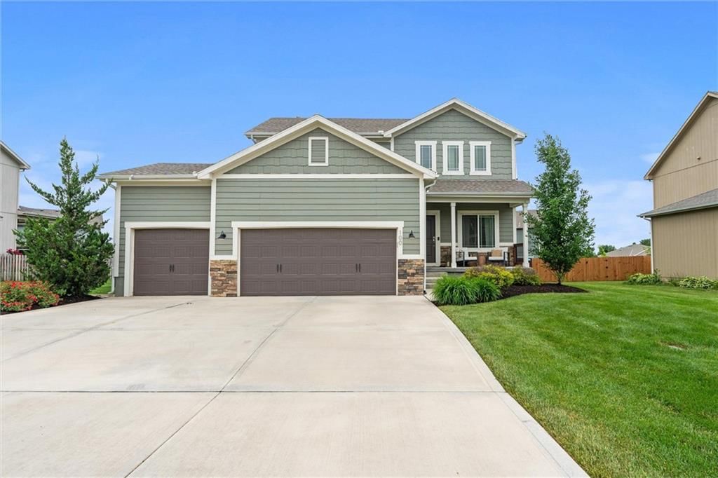 100 SW Ayden Lane, Blue Springs, MO