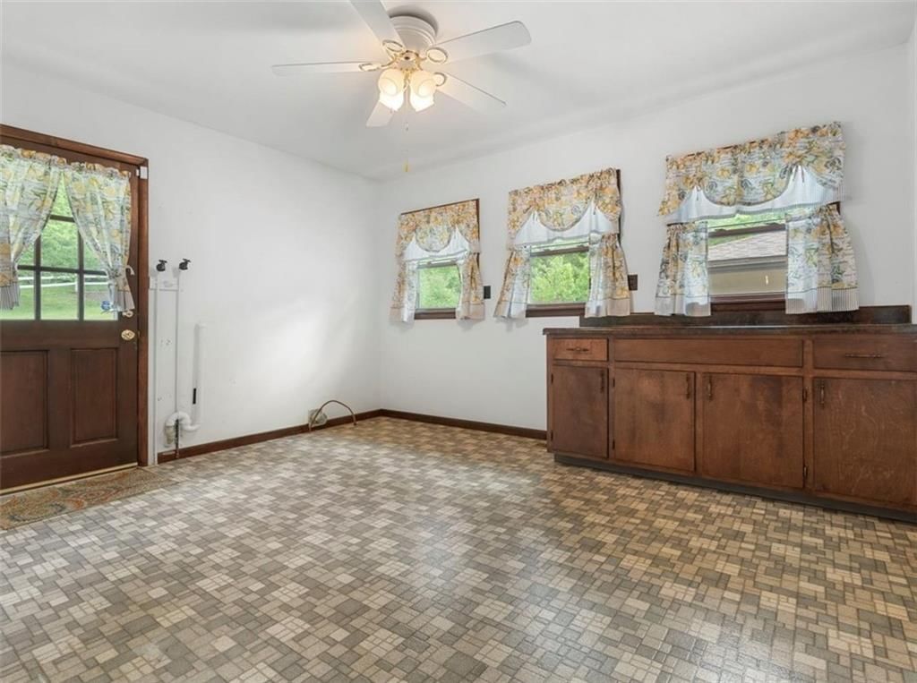 7005 S 1st Street — photo 11