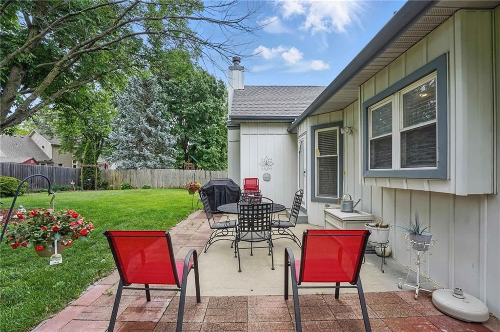 928 E Oakview Street — photo 36