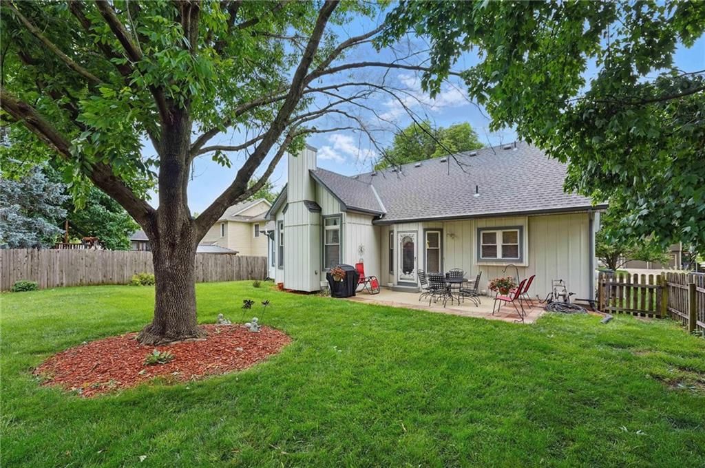 928 E Oakview Street — photo 38