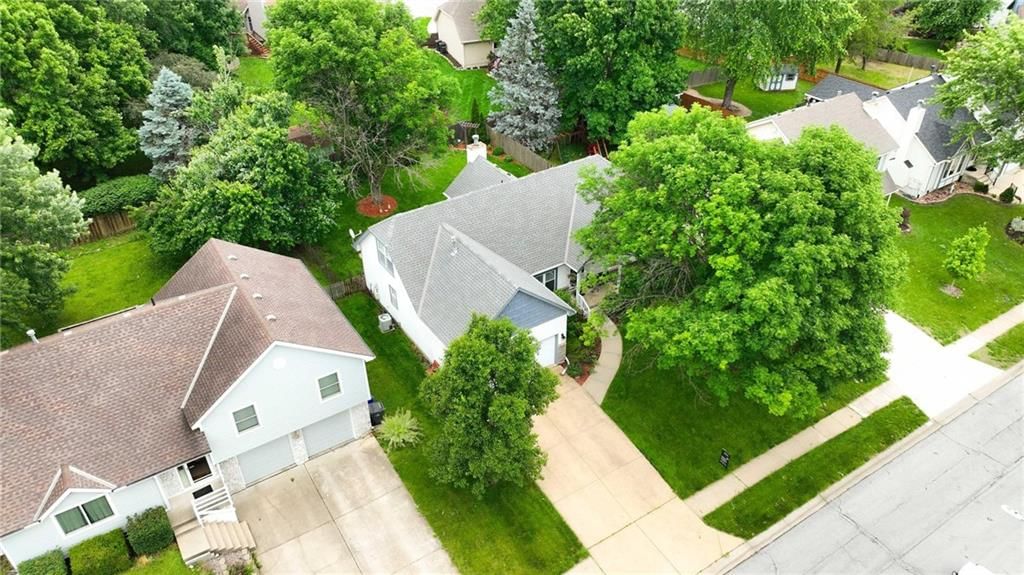 928 E Oakview Street — photo 41