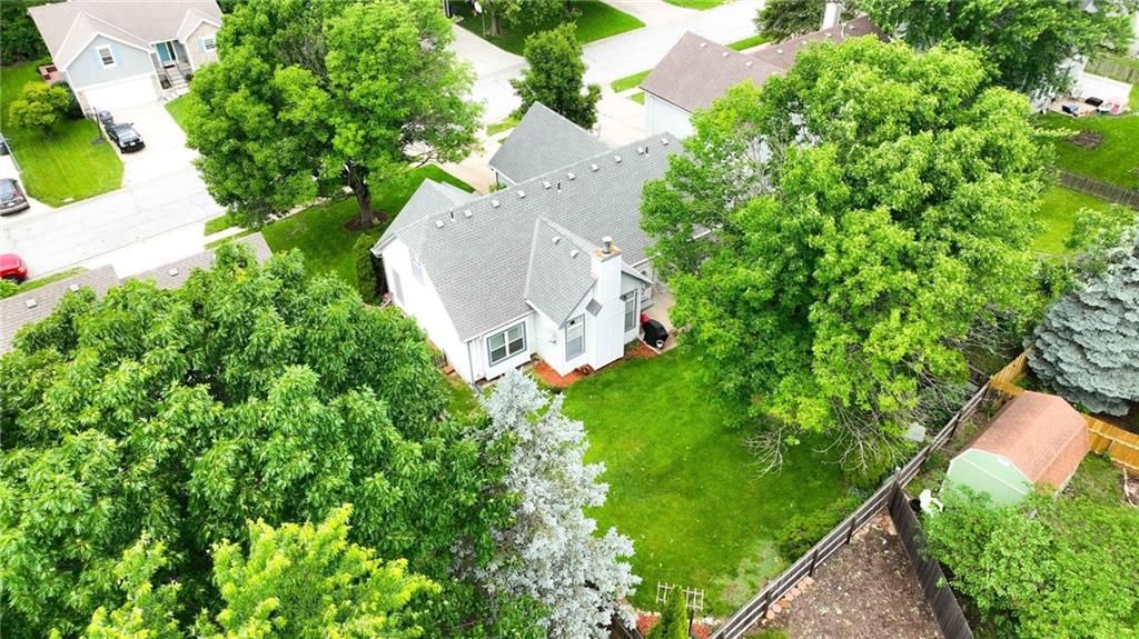 928 E Oakview Street — photo 42