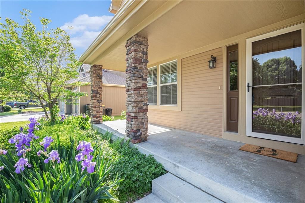 969 Clearview Drive — photo 4