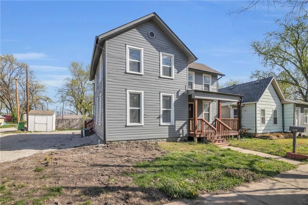 313 E 2nd Street — photo 2