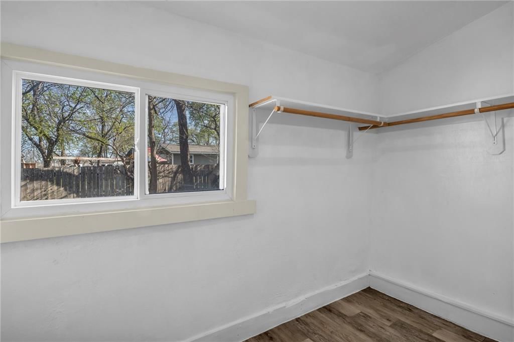 313 E 2nd Street — photo 15