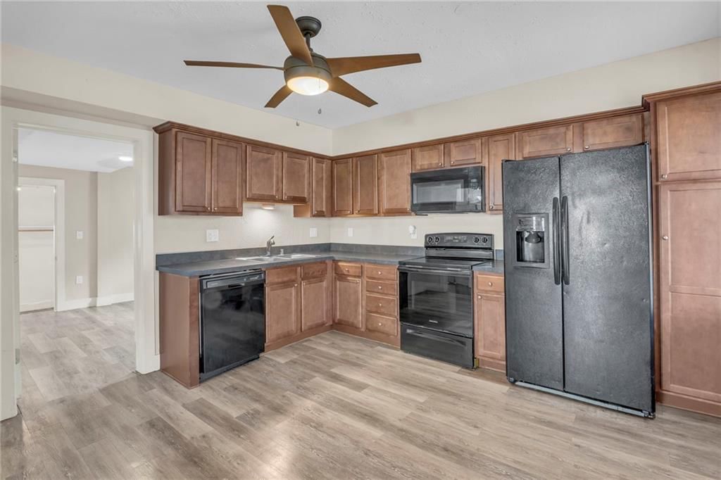 313 E 2nd Street — photo 5