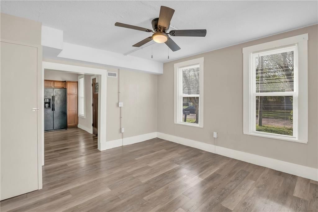 313 E 2nd Street — photo 8