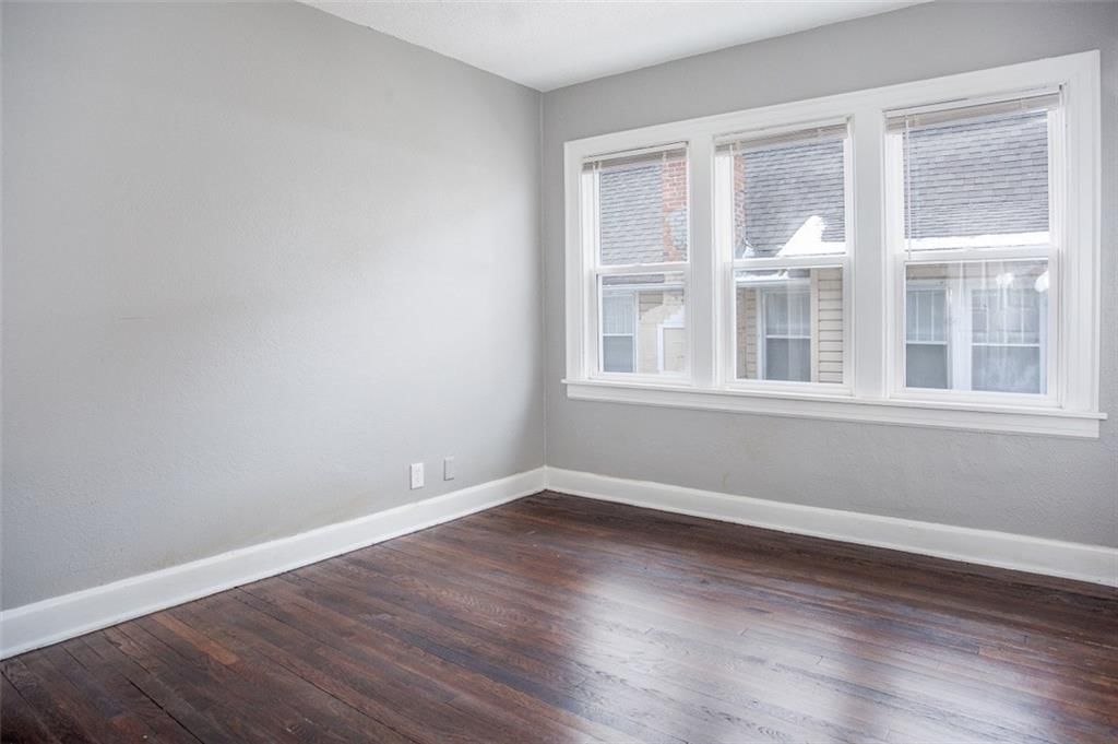 2206 E 67 Terrace — photo 10