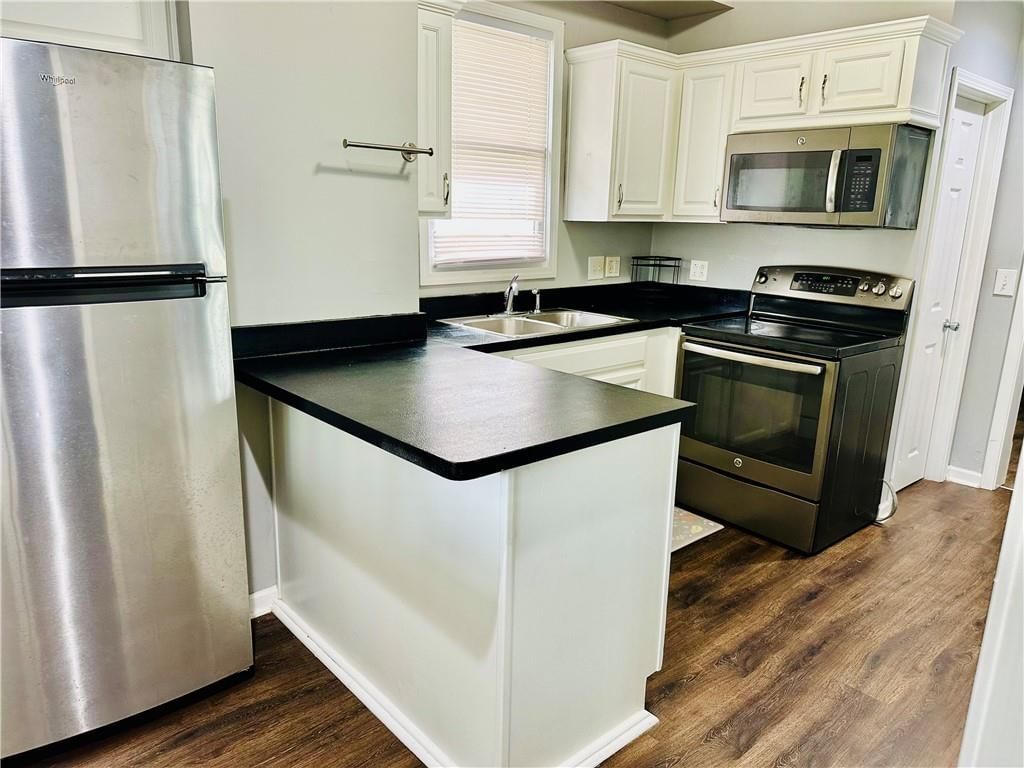 2701 Renick Street — photo 10