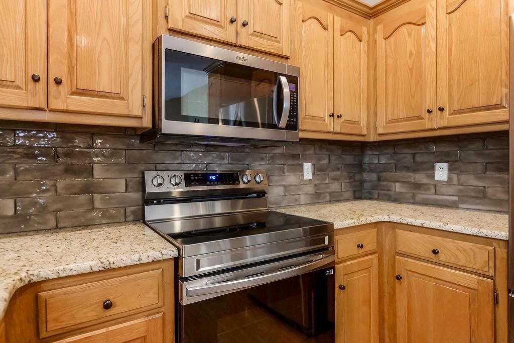 21211 W 227th Street — photo 10