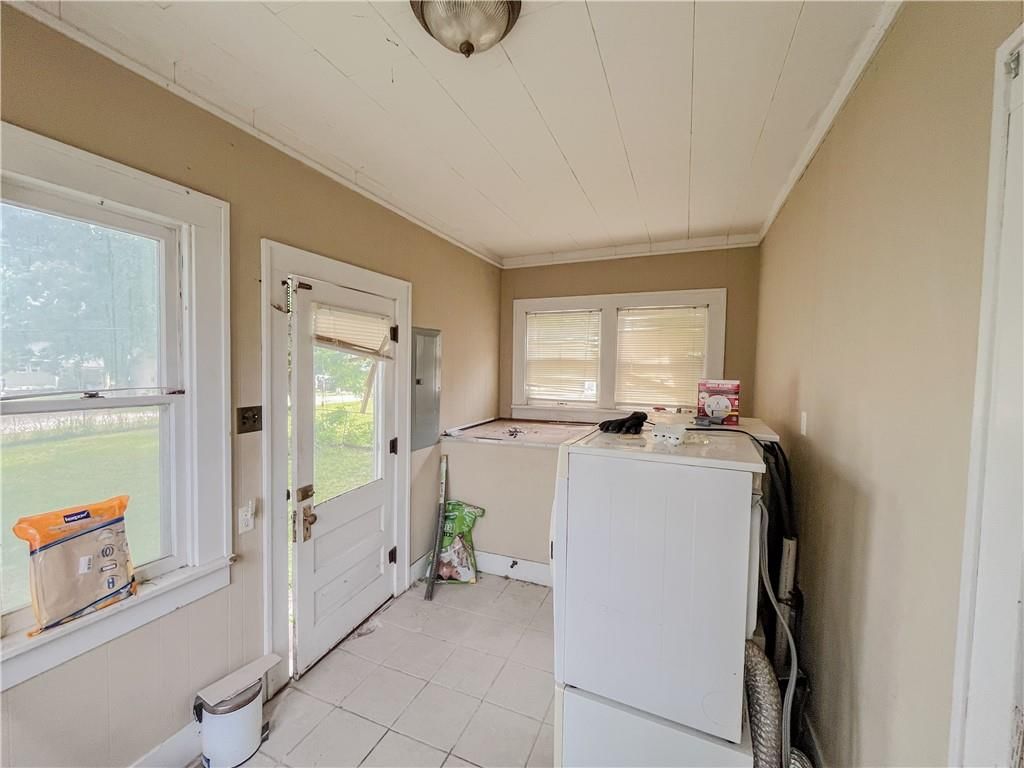 809 W Myrtle Street — photo 32