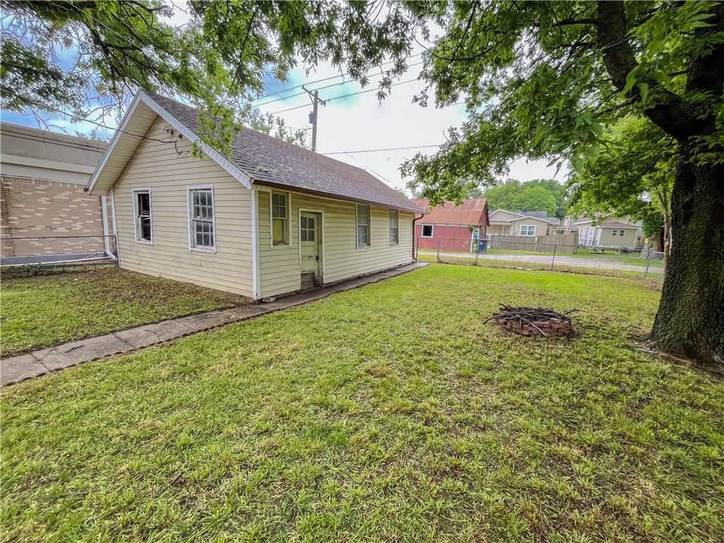 809 W Myrtle Street — photo 37