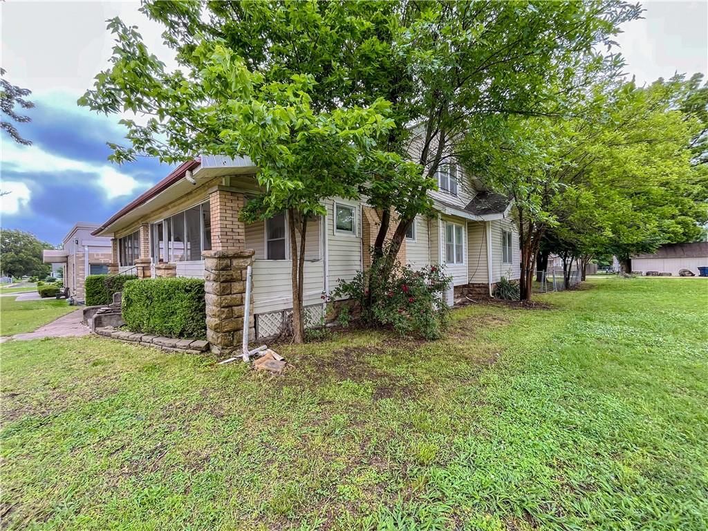 809 W Myrtle Street — photo 42