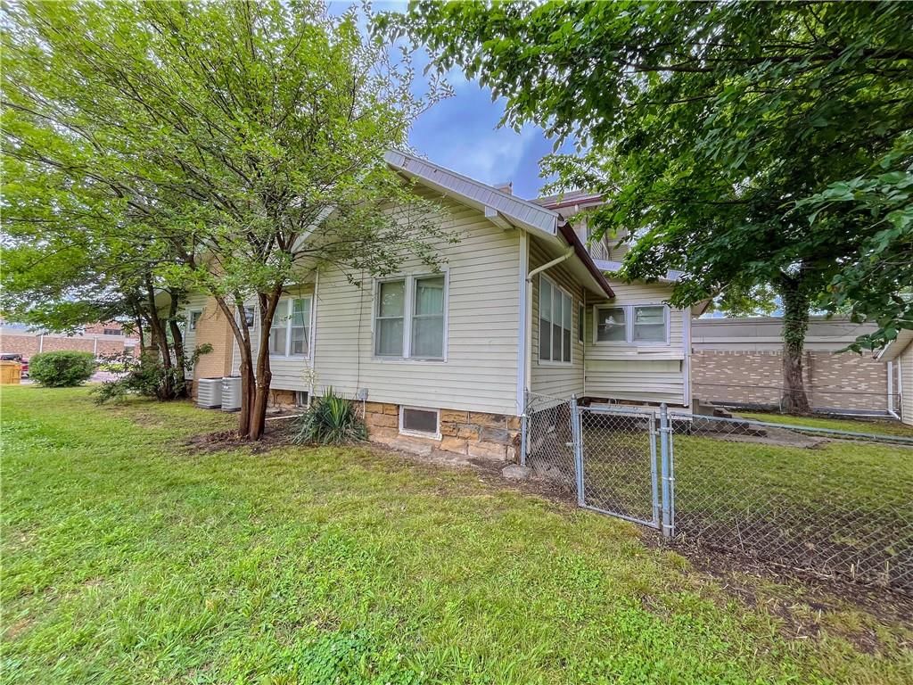 809 W Myrtle Street — photo 44
