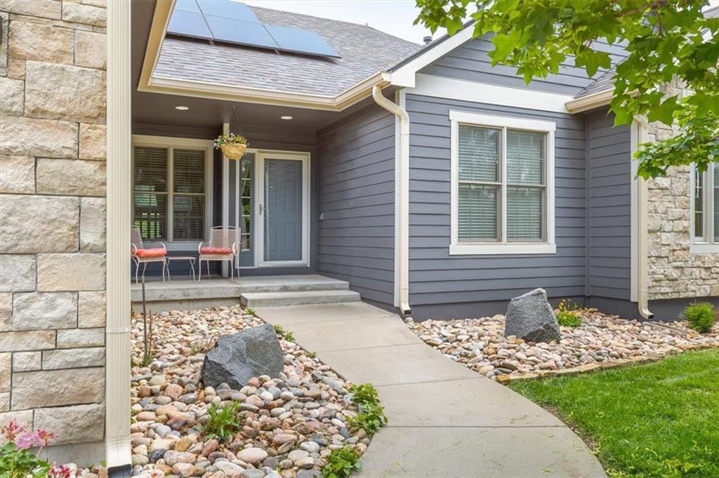820 Diamondhead Drive — photo 2