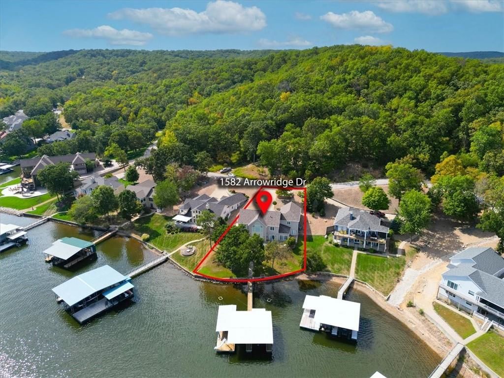 1582 Arrowridge Drive — photo 9