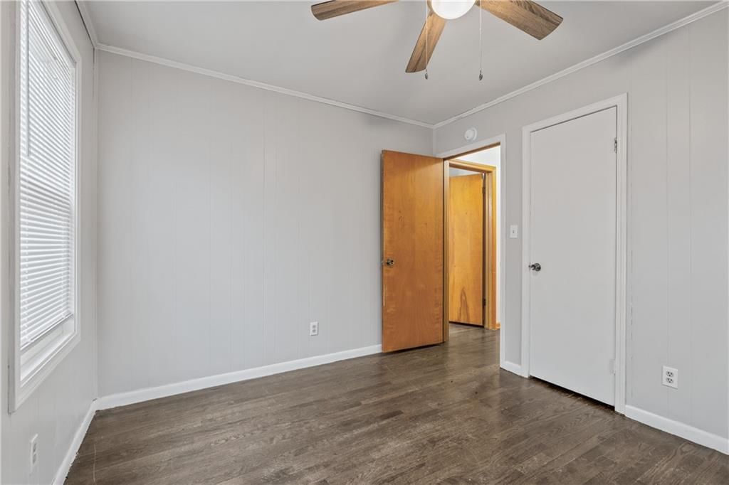 5910 Farley Avenue — photo 15