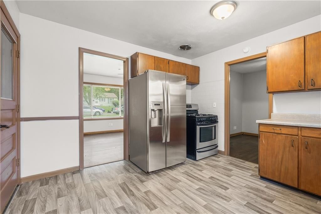 5910 Farley Avenue — photo 3