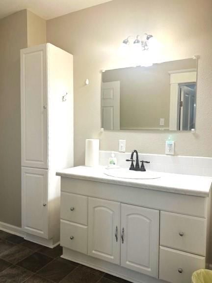 304 E Maple Street — photo 13