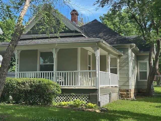 304 E Maple Street — photo 3